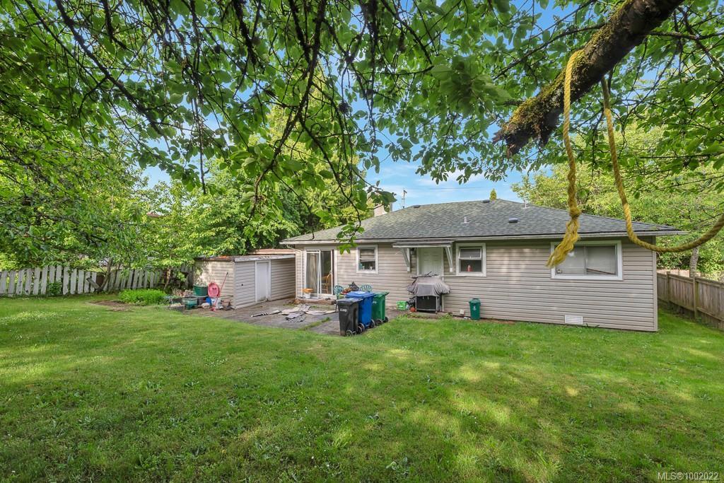 307, 311,315 Holly Ave, Nanaimo, BC - Outdoor With Backyard With Exterior