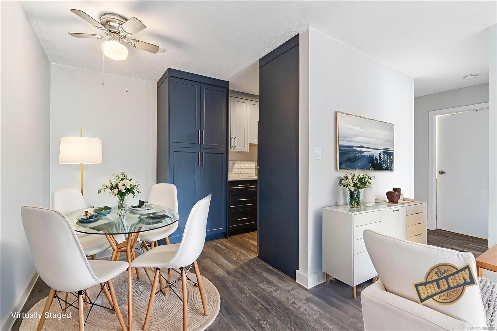 213-2815 Departure Bay Rd, Nanaimo, BC - Indoor Photo Showing Dining Room