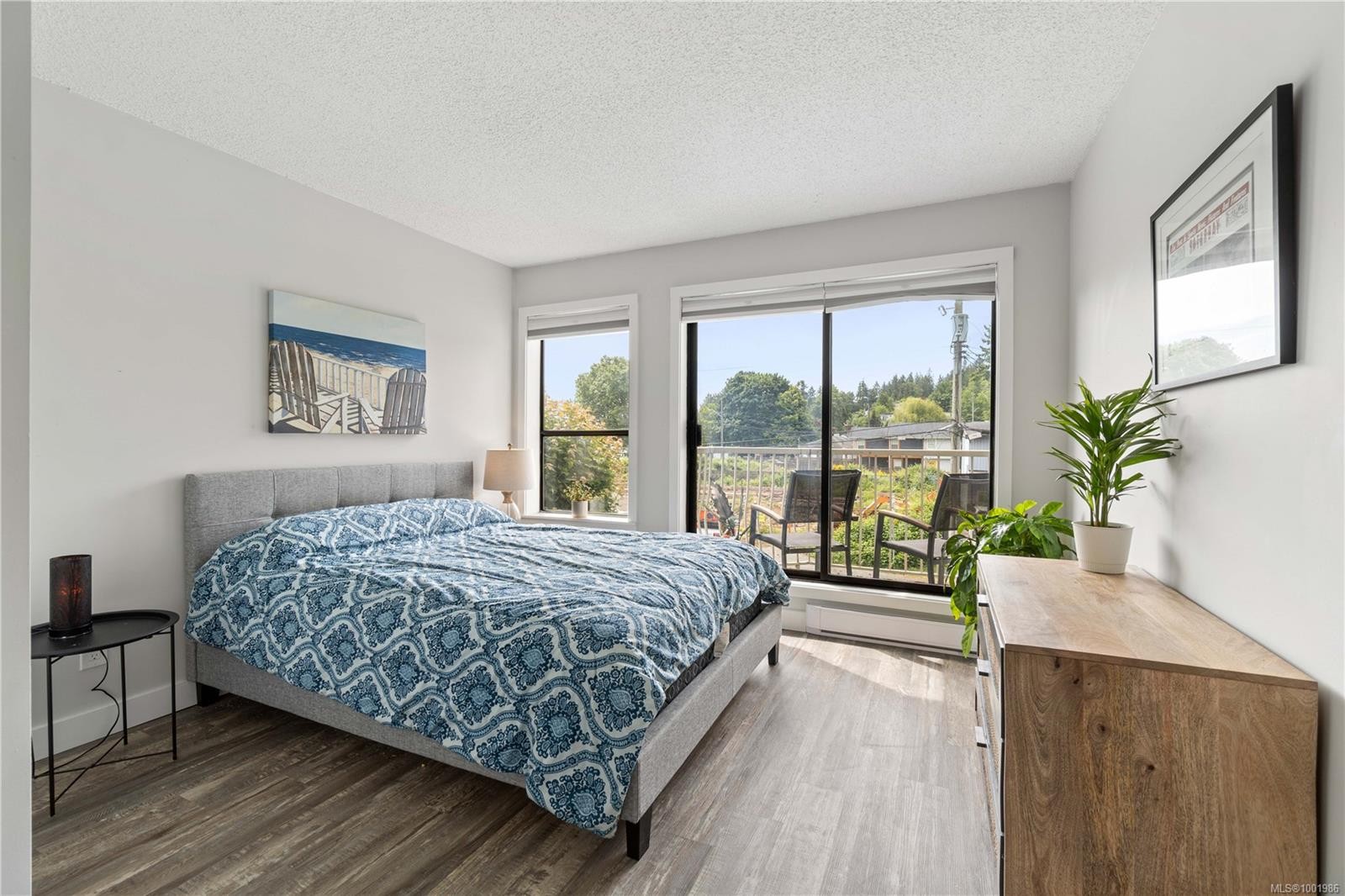 213-2815 Departure Bay Rd, Nanaimo, BC - Indoor Photo Showing Bedroom