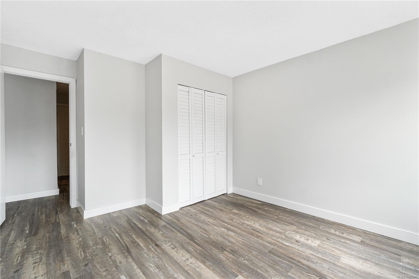 213-2815 Departure Bay Rd, Nanaimo, BC - Indoor Photo Showing Other Room