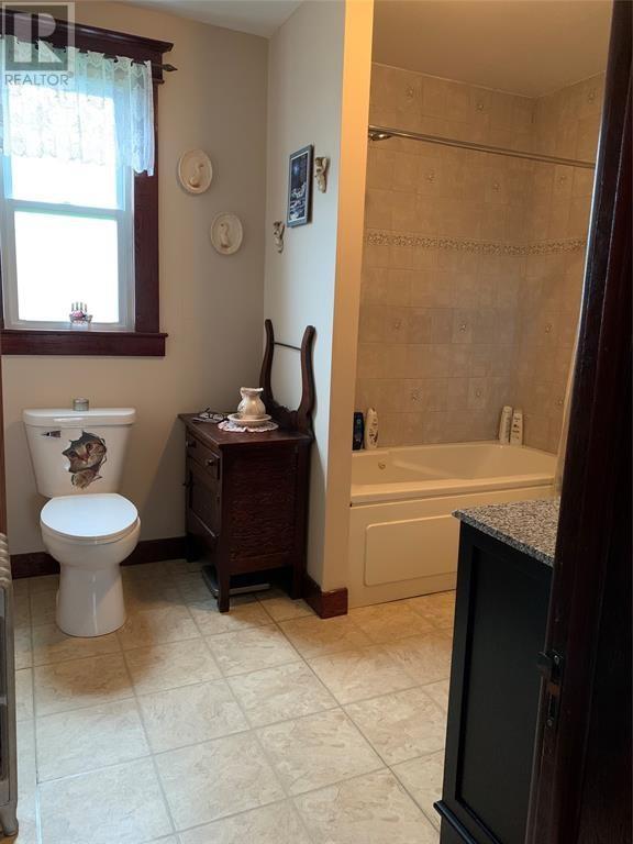 1 Conway Street, Bell Island, NL - Indoor Photo Showing Bathroom