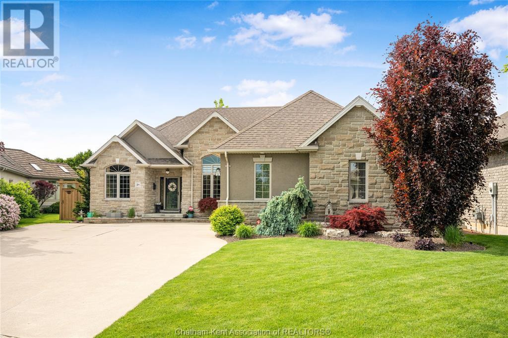 31 Stonegate Walk, Raleigh Township, ON - Outdoor With Facade