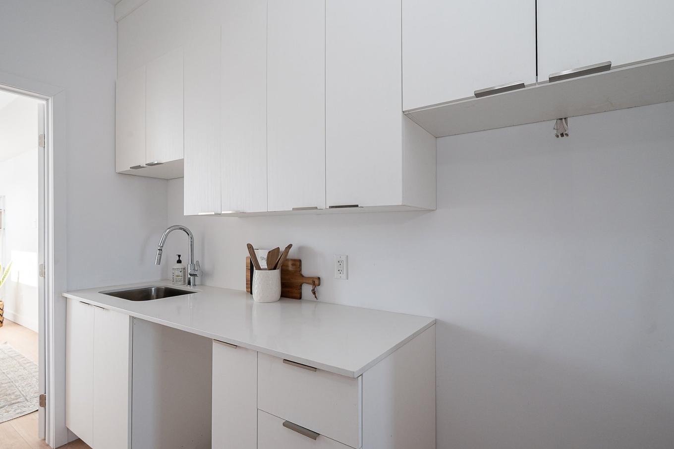 Kitchen - 6272 Av. De Gaspé, Montréal (Rosemont/La Petite-Patrie), QC - Indoor Photo Showing Kitchen