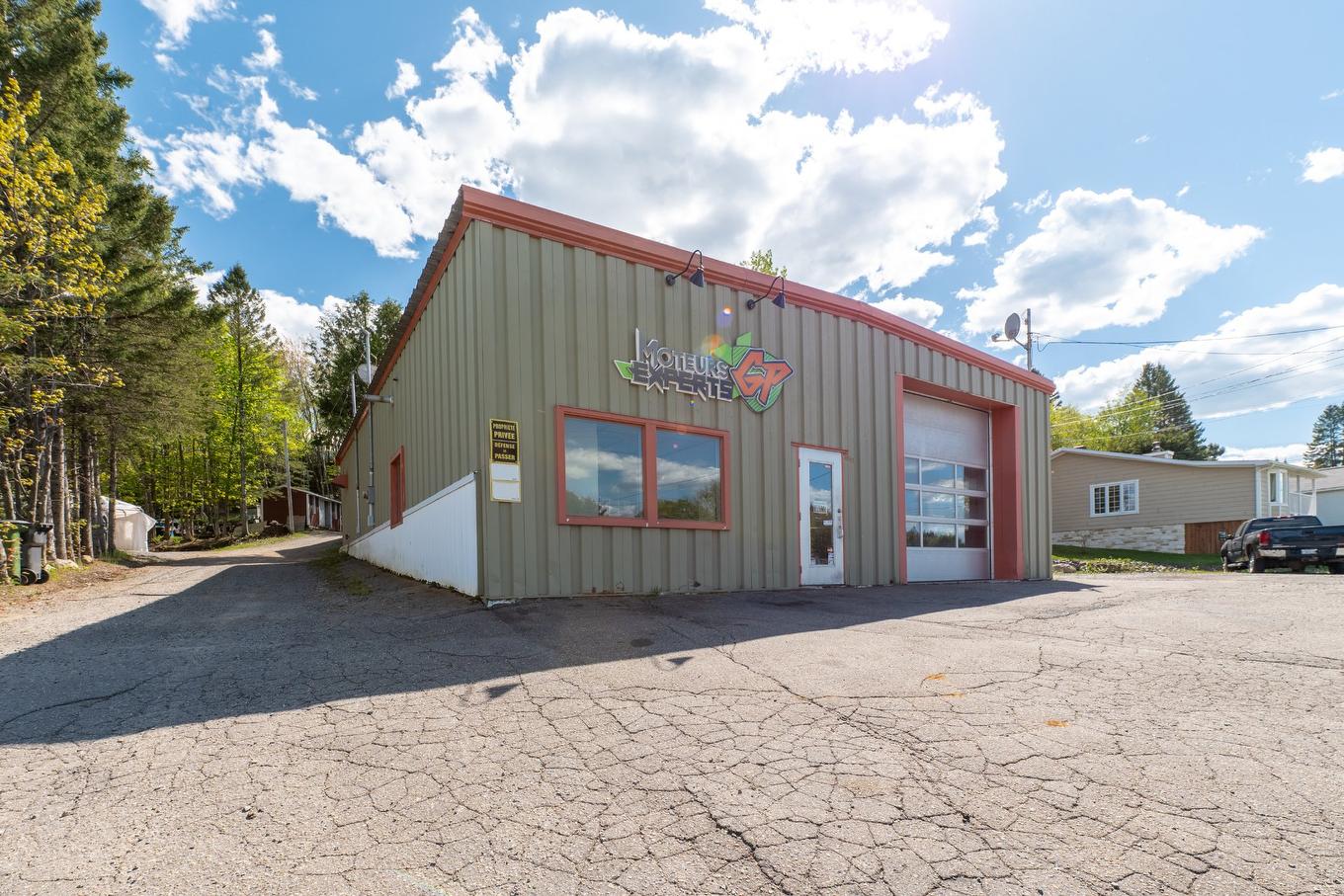 Frontage - 1641 Rue Principale, Sainte-Agathe-Des-Monts, QC - Outdoor