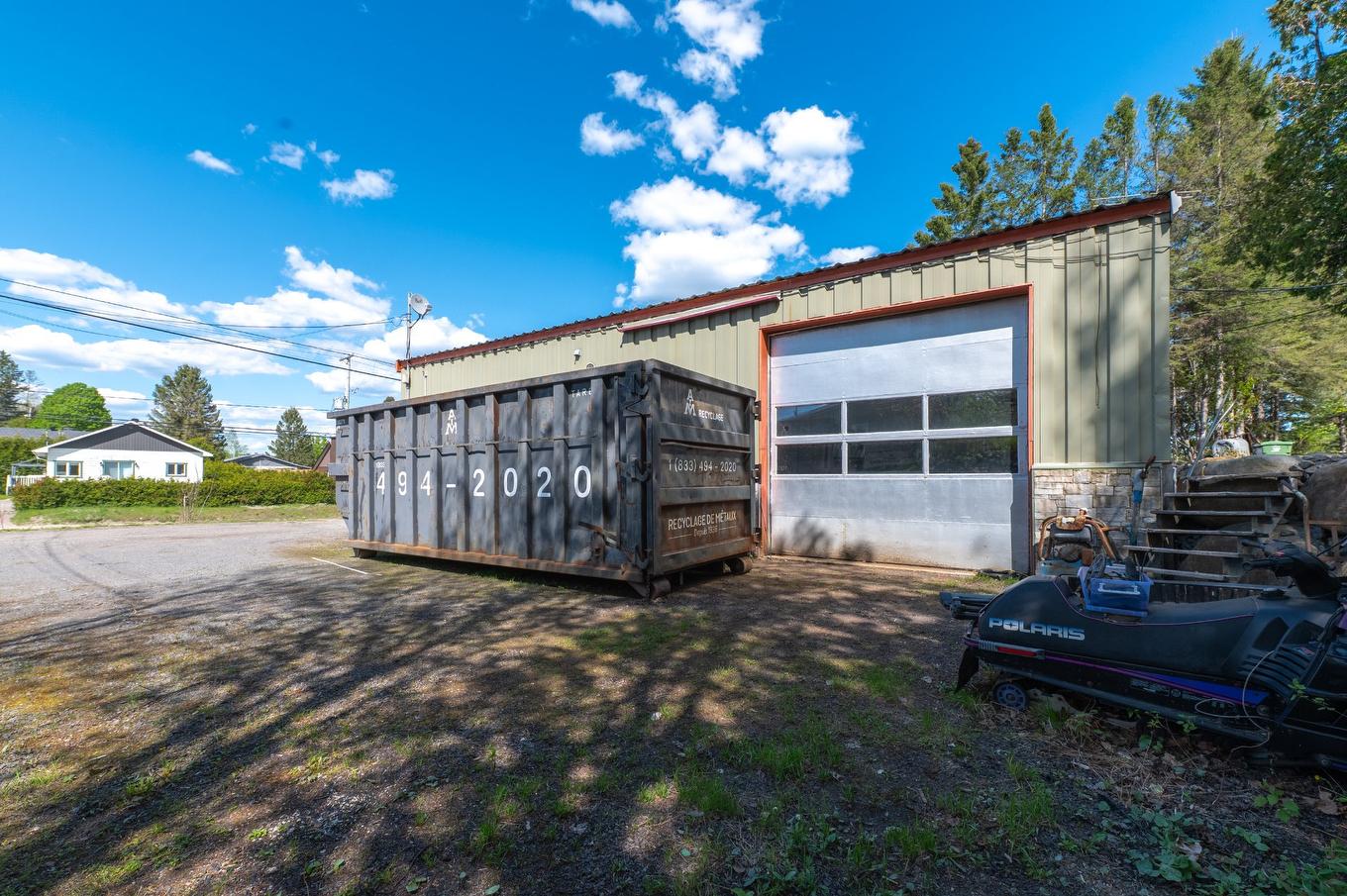 Back facade - 1641 Rue Principale, Sainte-Agathe-Des-Monts, QC - Outdoor