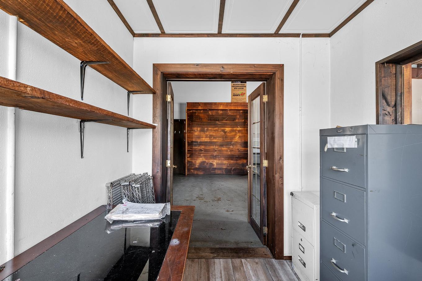 Office - 1641 Rue Principale, Sainte-Agathe-Des-Monts, QC - Indoor Photo Showing Other Room