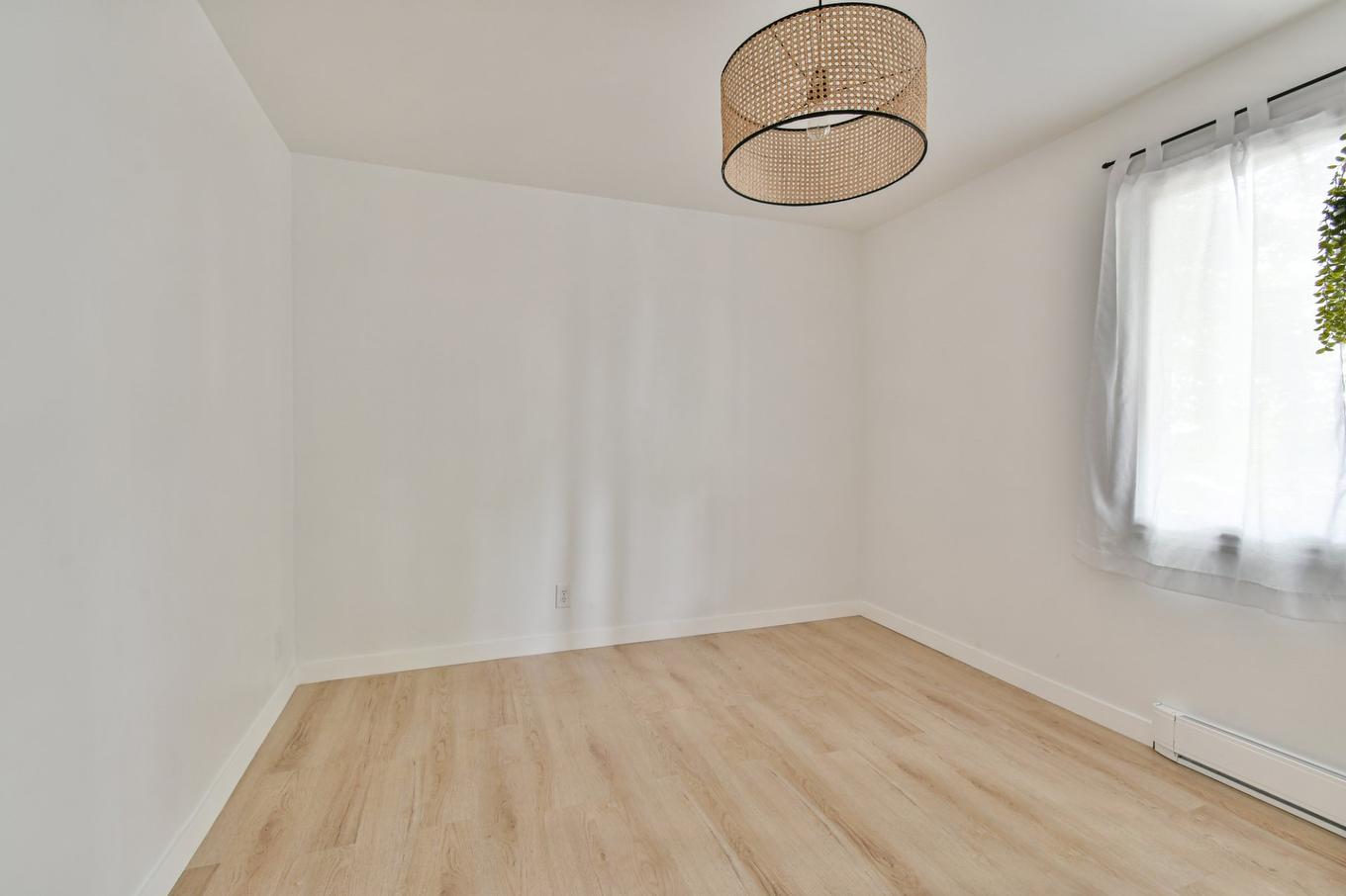 Primary bedroom - 1769 Rue Des Canaris, Sainte-Julienne, QC - Indoor Photo Showing Other Room