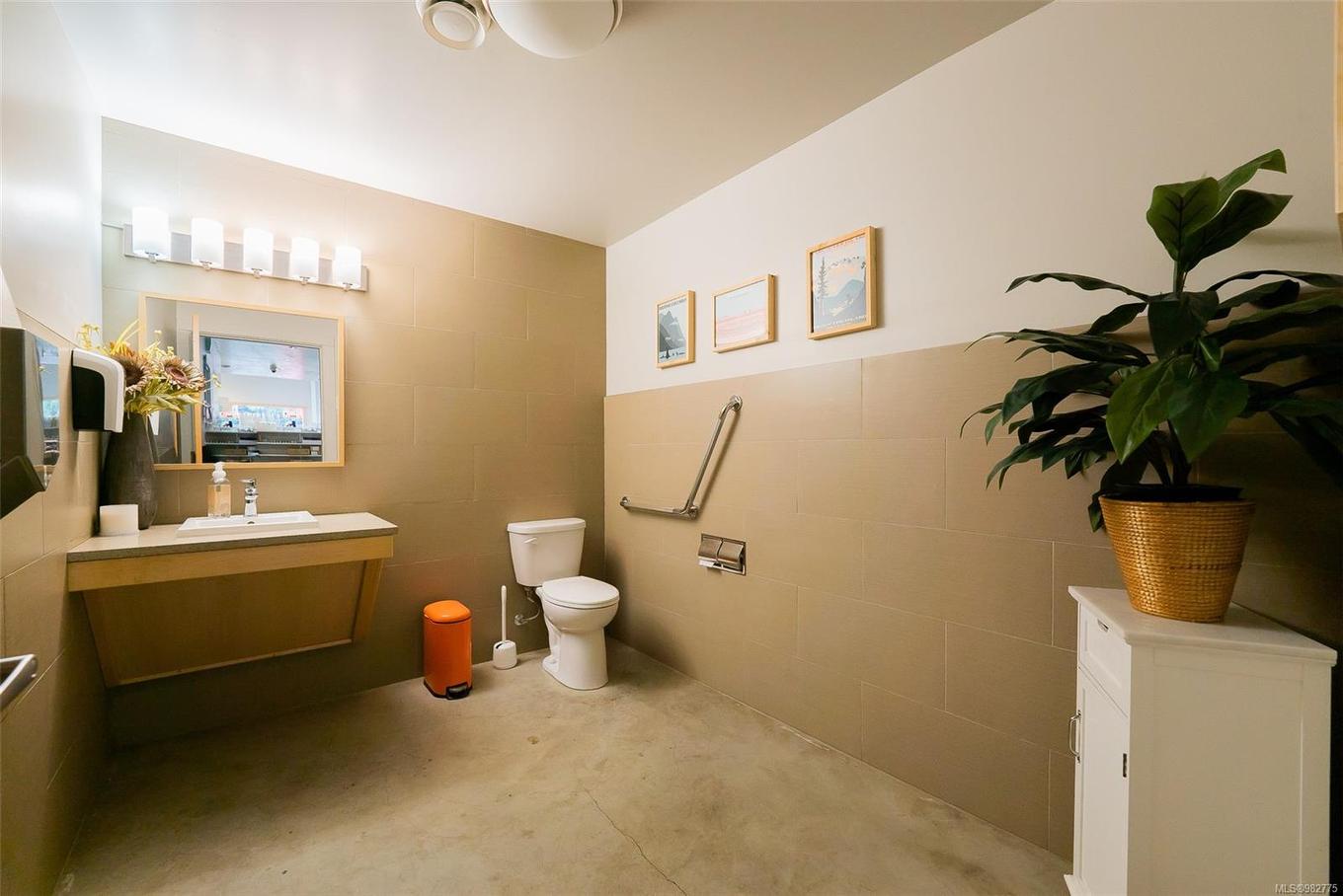 7431 Industrial Rd, Lantzville, BC