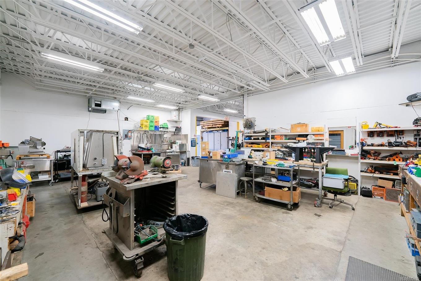 7431 Industrial Rd, Lantzville, BC