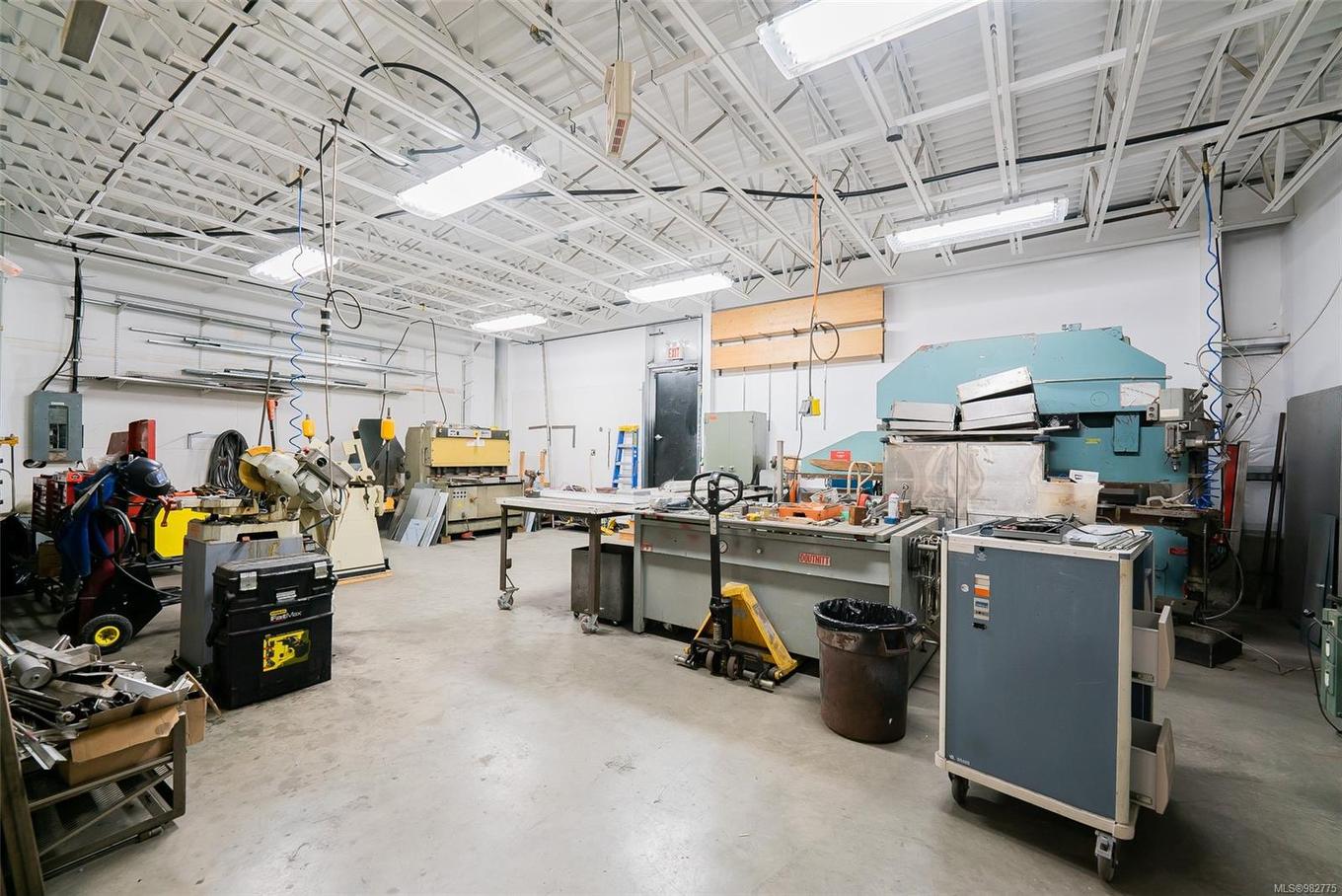 7431 Industrial Rd, Lantzville, BC