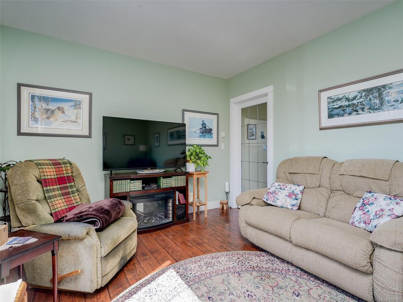 3191 Martindale Rd, Central Saanich, BC