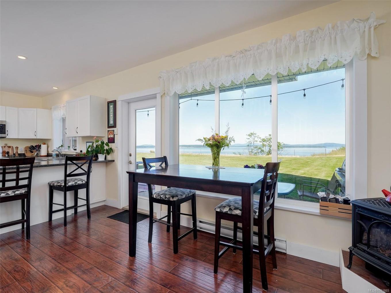 3191 Martindale Rd, Central Saanich, BC