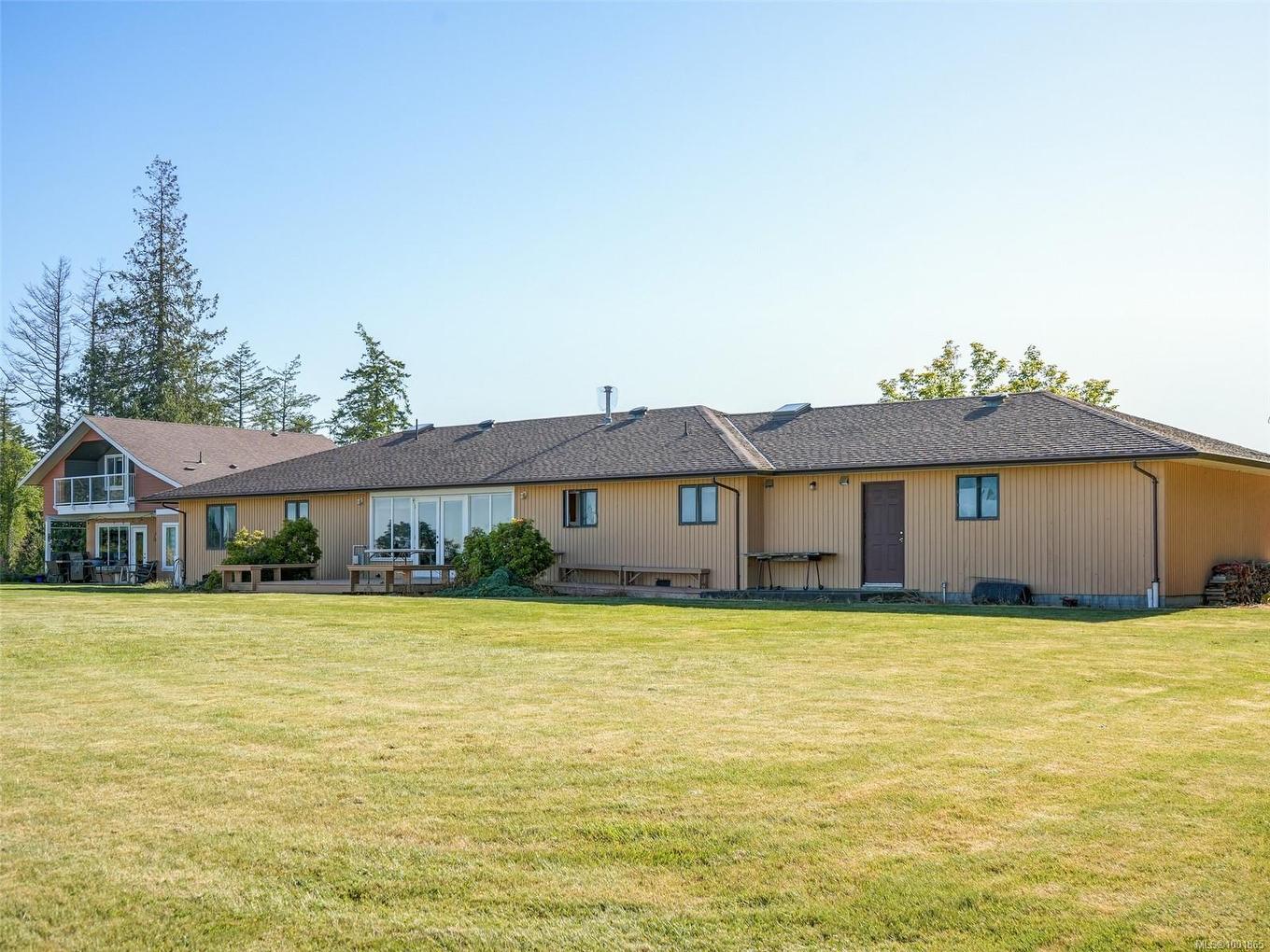 3191 Martindale Rd, Central Saanich, BC