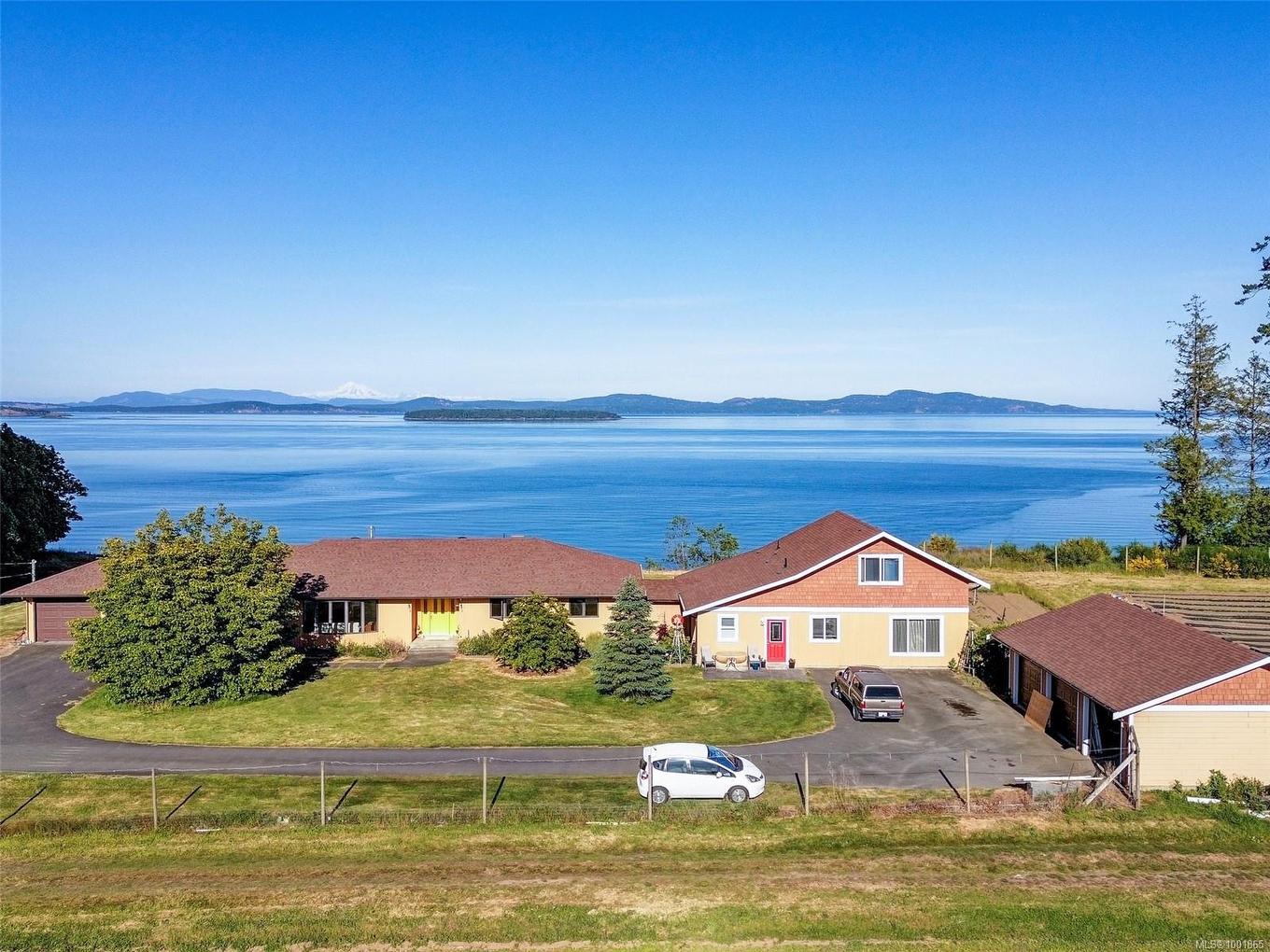 3191 Martindale Rd, Central Saanich, BC