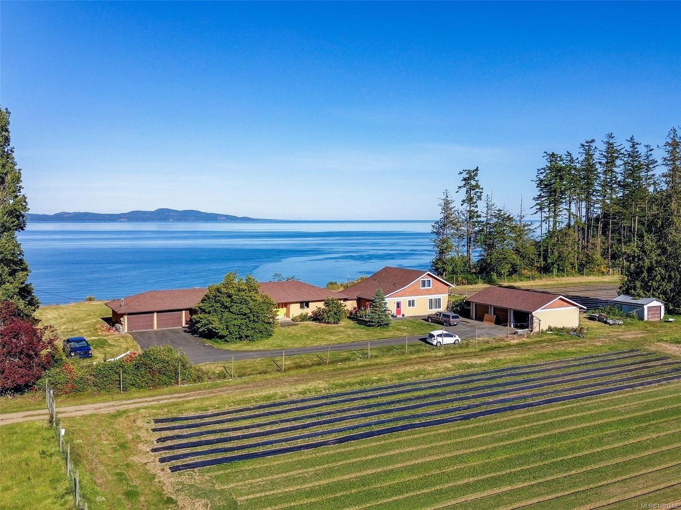 3191 Martindale Rd, Central Saanich, BC