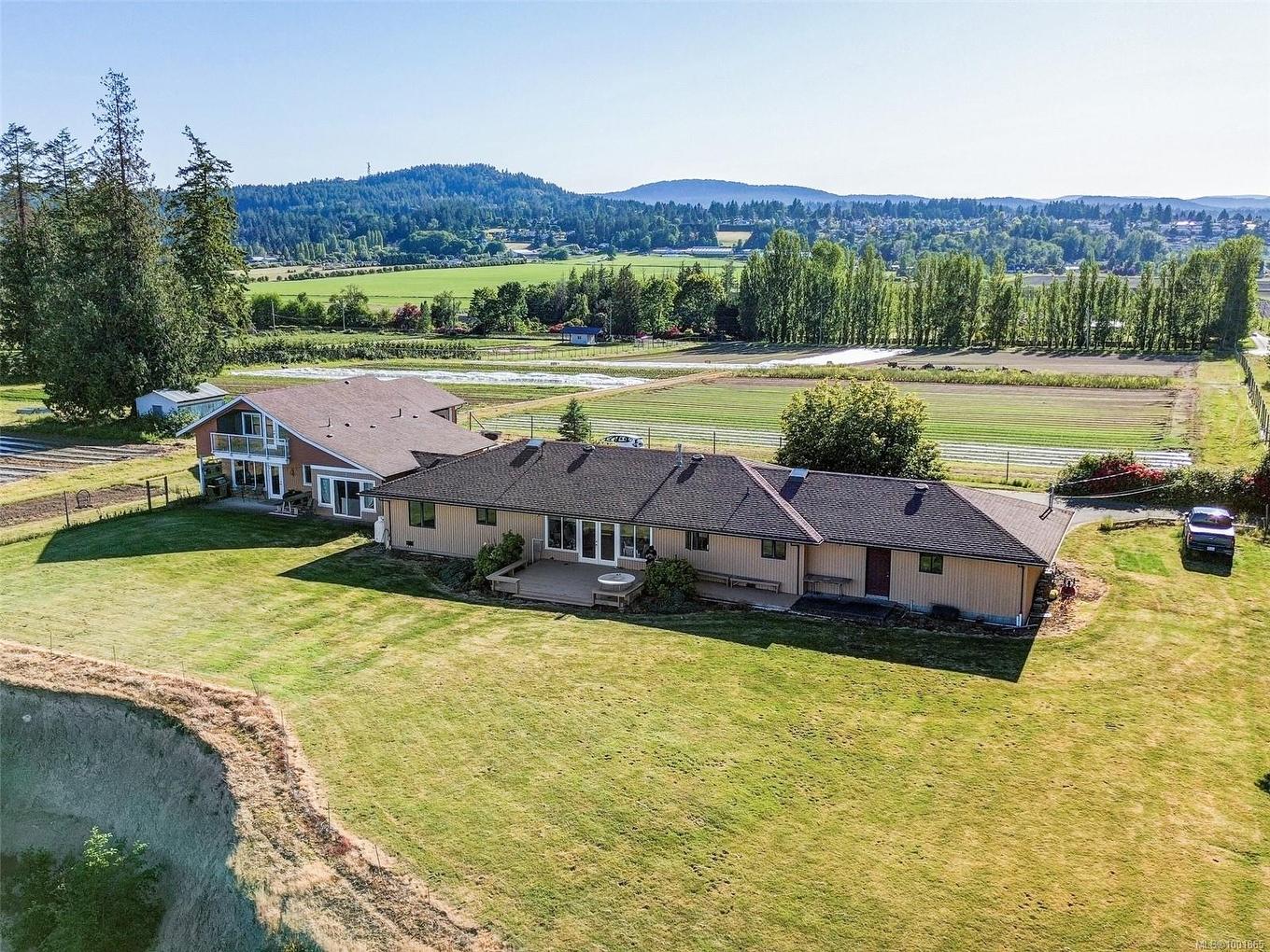 3191 Martindale Rd, Central Saanich, BC