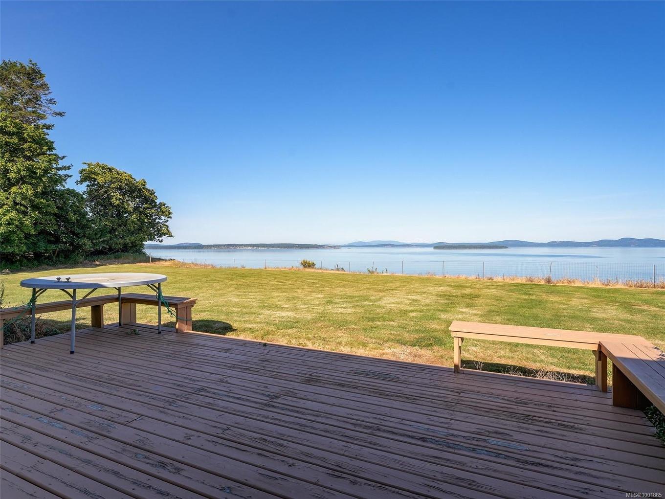 3191 Martindale Rd, Central Saanich, BC