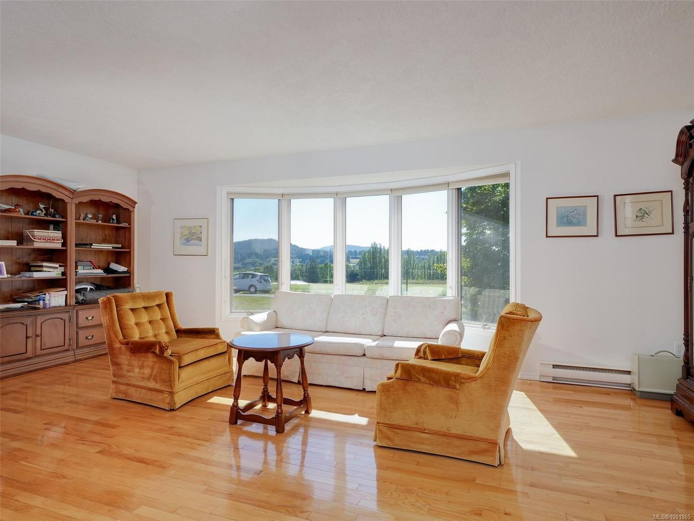 3191 Martindale Rd, Central Saanich, BC