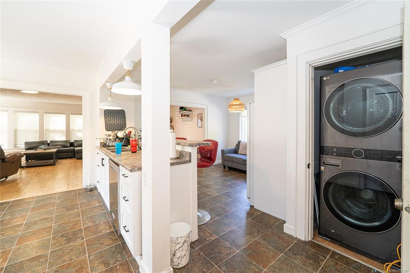 981 Isabell Ave, Langford, BC