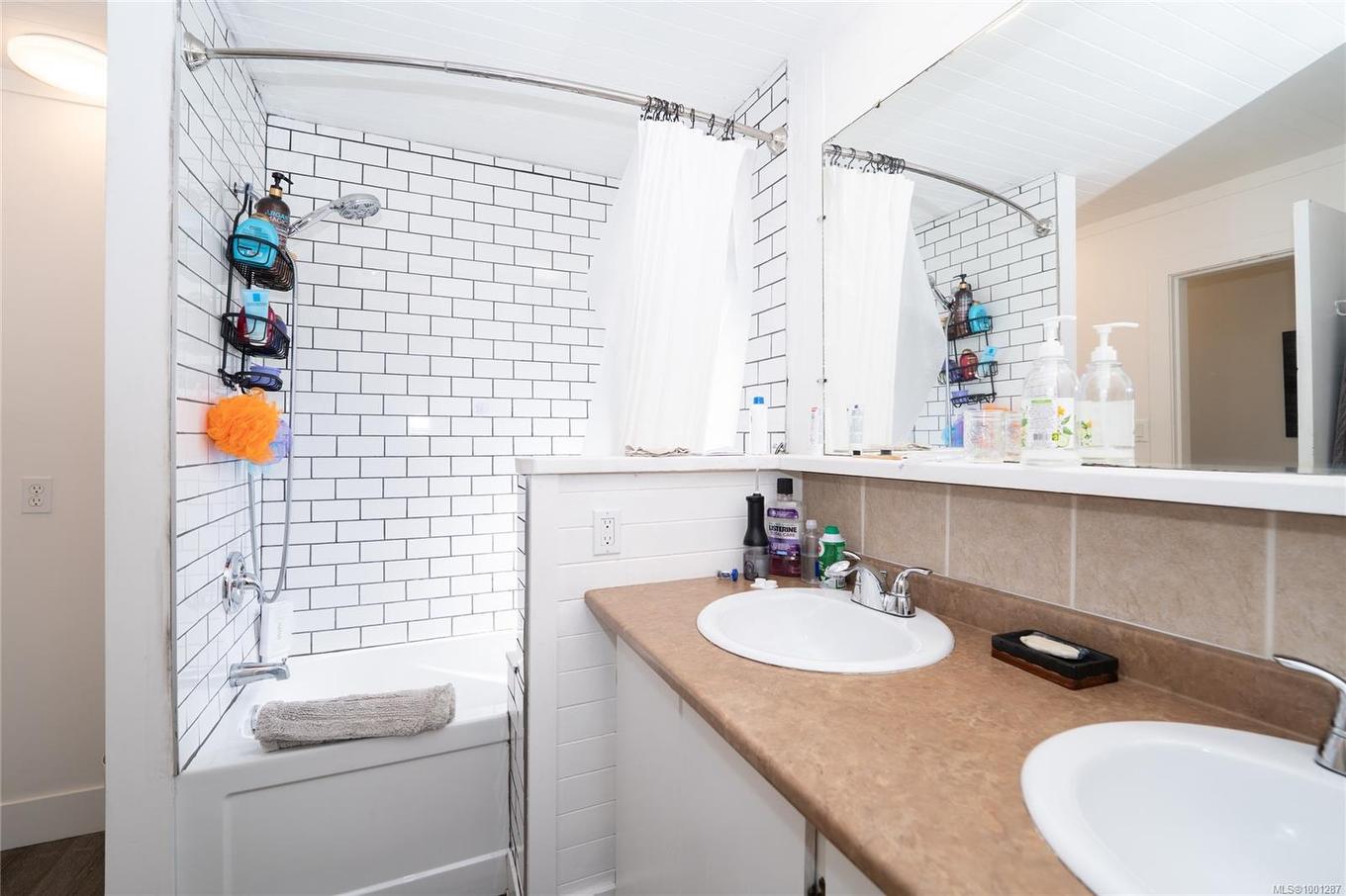 981 Isabell Ave, Langford, BC