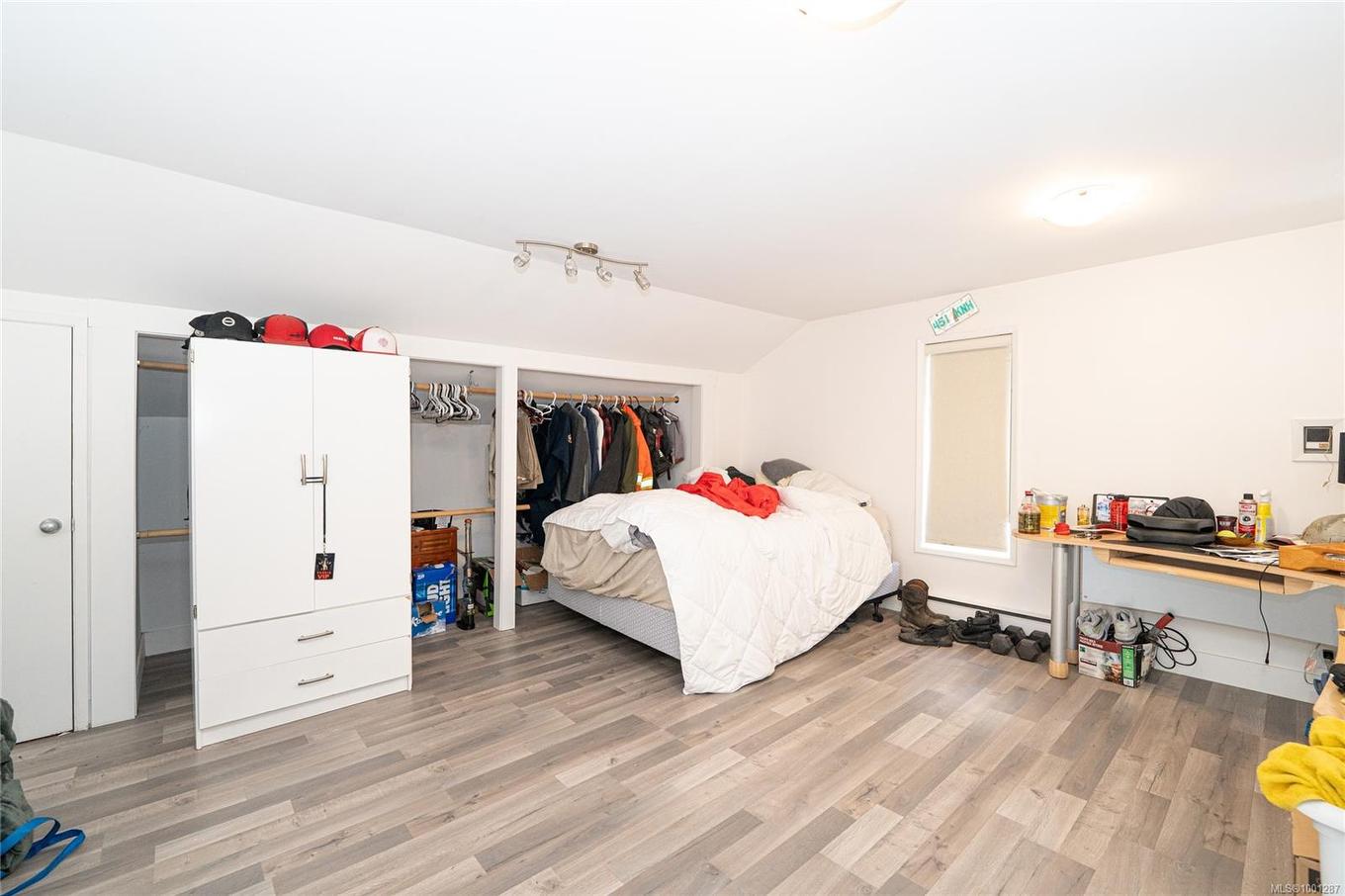 981 Isabell Ave, Langford, BC