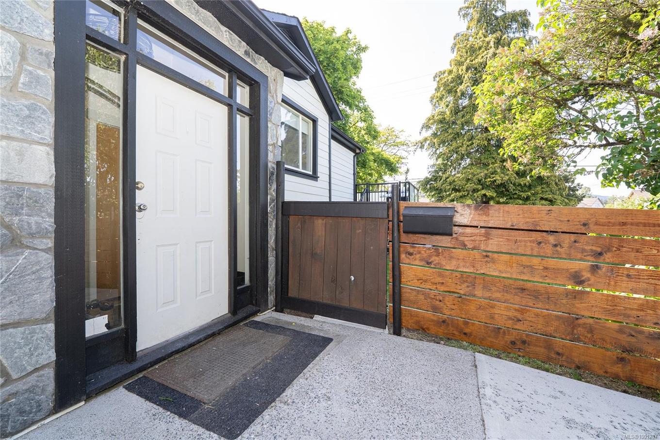 981 Isabell Ave, Langford, BC