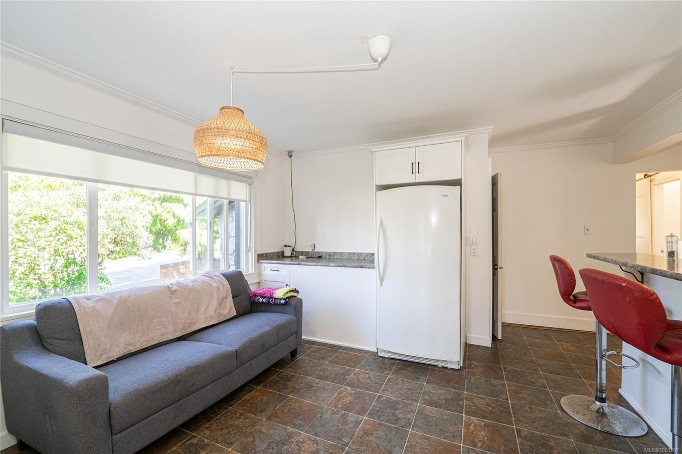 981 Isabell Ave, Langford, BC