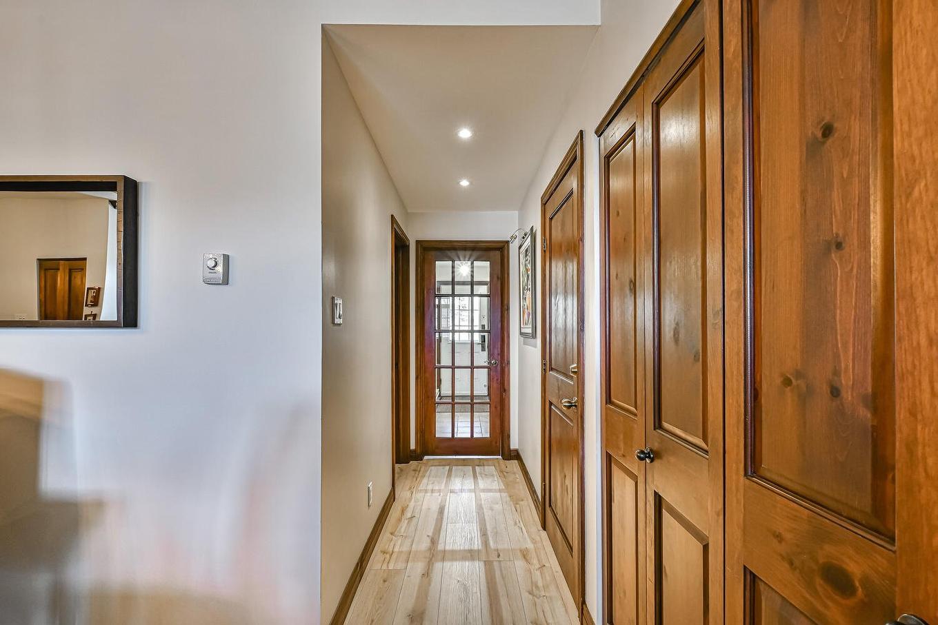 Hall d'entrée/Vestibule - 4-250 Rue Du Mont-Plaisant, Mont-Tremblant, QC - Indoor Photo Showing Other Room