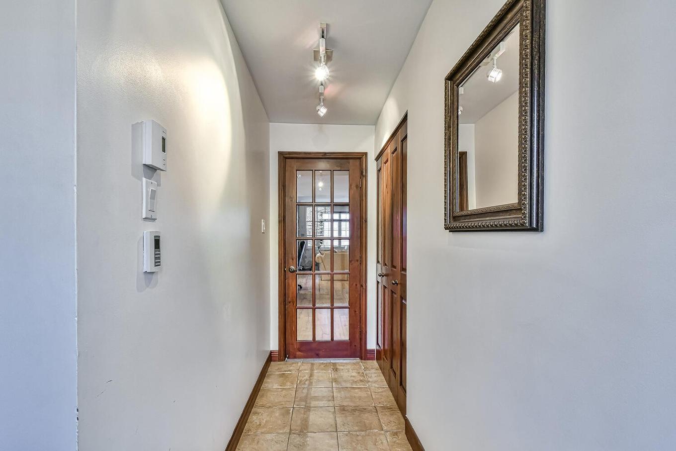 Hall d'entrée/Vestibule - 4-250 Rue Du Mont-Plaisant, Mont-Tremblant, QC - Indoor Photo Showing Other Room