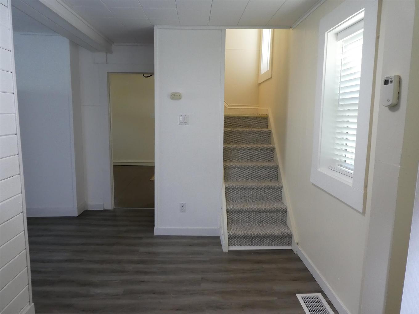 204 Second Ave Sw, Geraldton, ON - Indoor Photo Showing Other Room