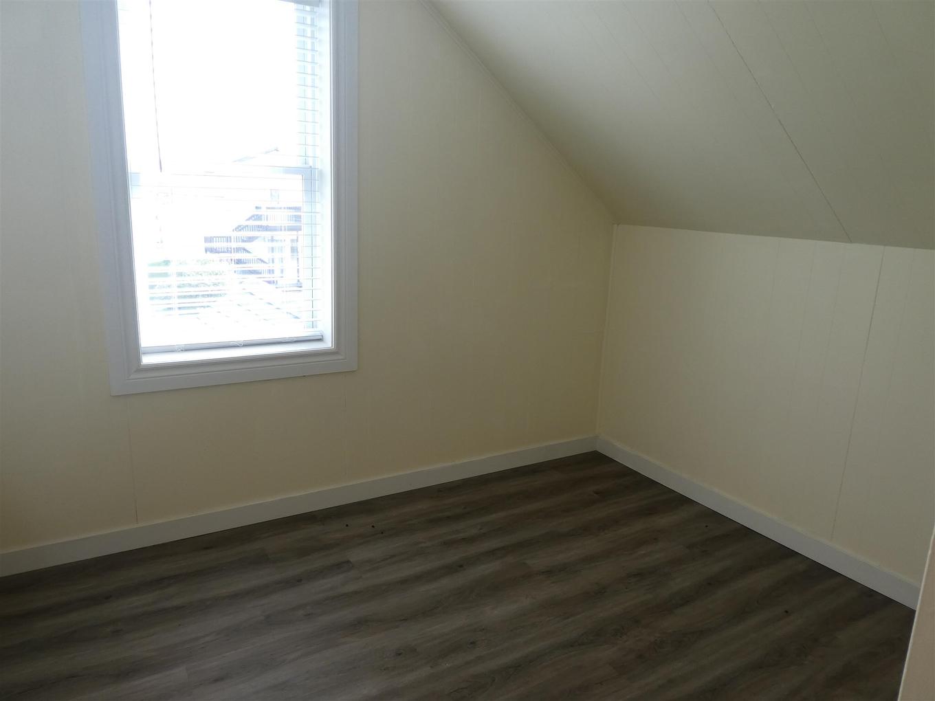 204 Second Ave Sw, Geraldton, ON - Indoor Photo Showing Other Room