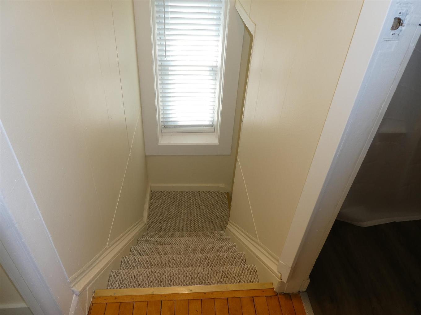 204 Second Ave Sw, Geraldton, ON - Indoor Photo Showing Other Room