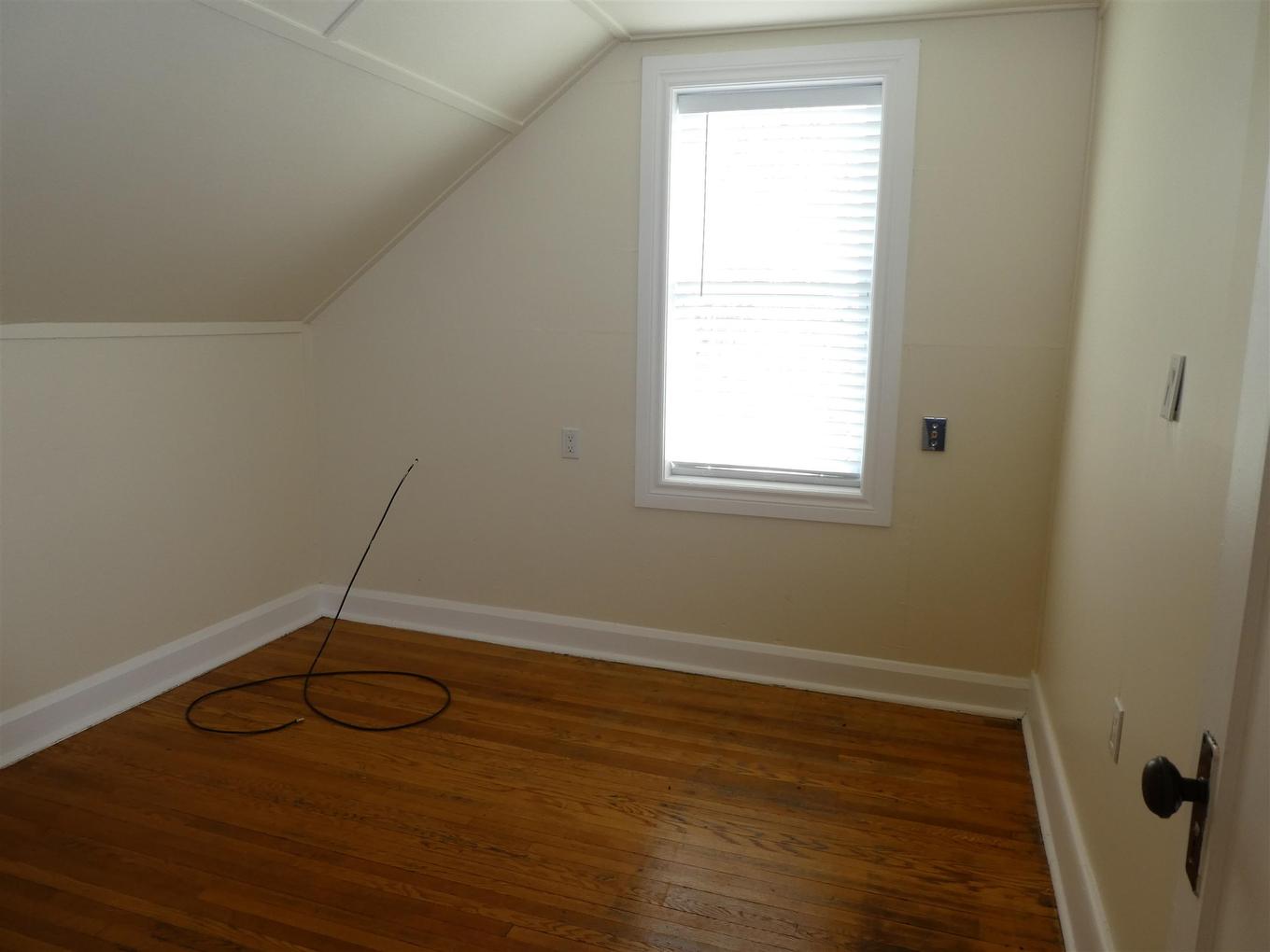 204 Second Ave Sw, Geraldton, ON - Indoor Photo Showing Other Room