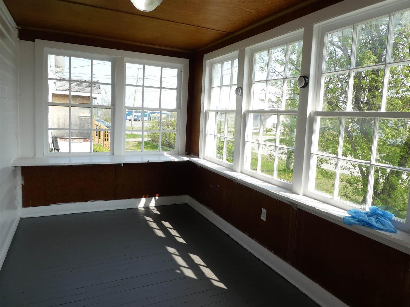 204 Second Ave Sw, Geraldton, ON - Indoor Photo Showing Other Room