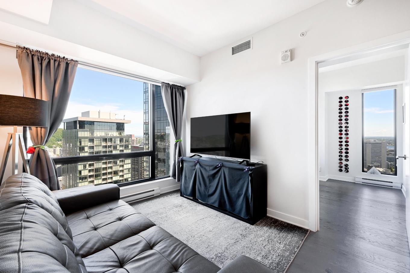 Salon - 4416-1288 Av. Des Canadiens-De-Montréal, Montréal (Ville-Marie), QC - Indoor Photo Showing Other Room