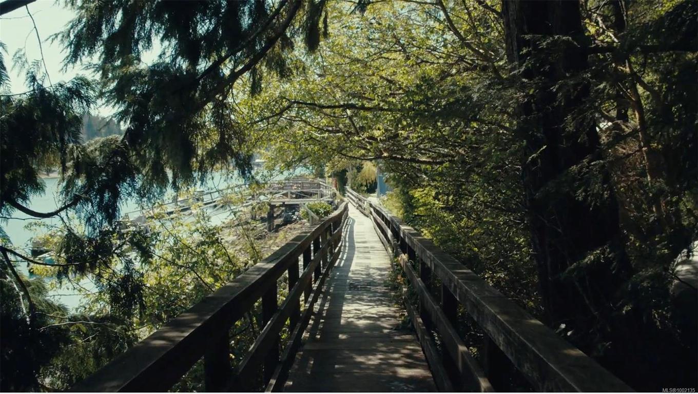 6-167 Regent St, Bamfield, BC