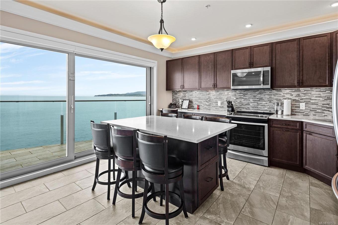 42B-1000 Sookepoint Pl, Sooke, BC - Indoor Photo Showing Kitchen With Upgraded Kitchen