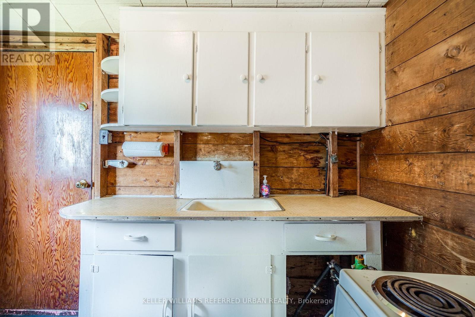 845 Lakeshore Road, Haldimand, ON - Indoor Photo Showing Kitchen