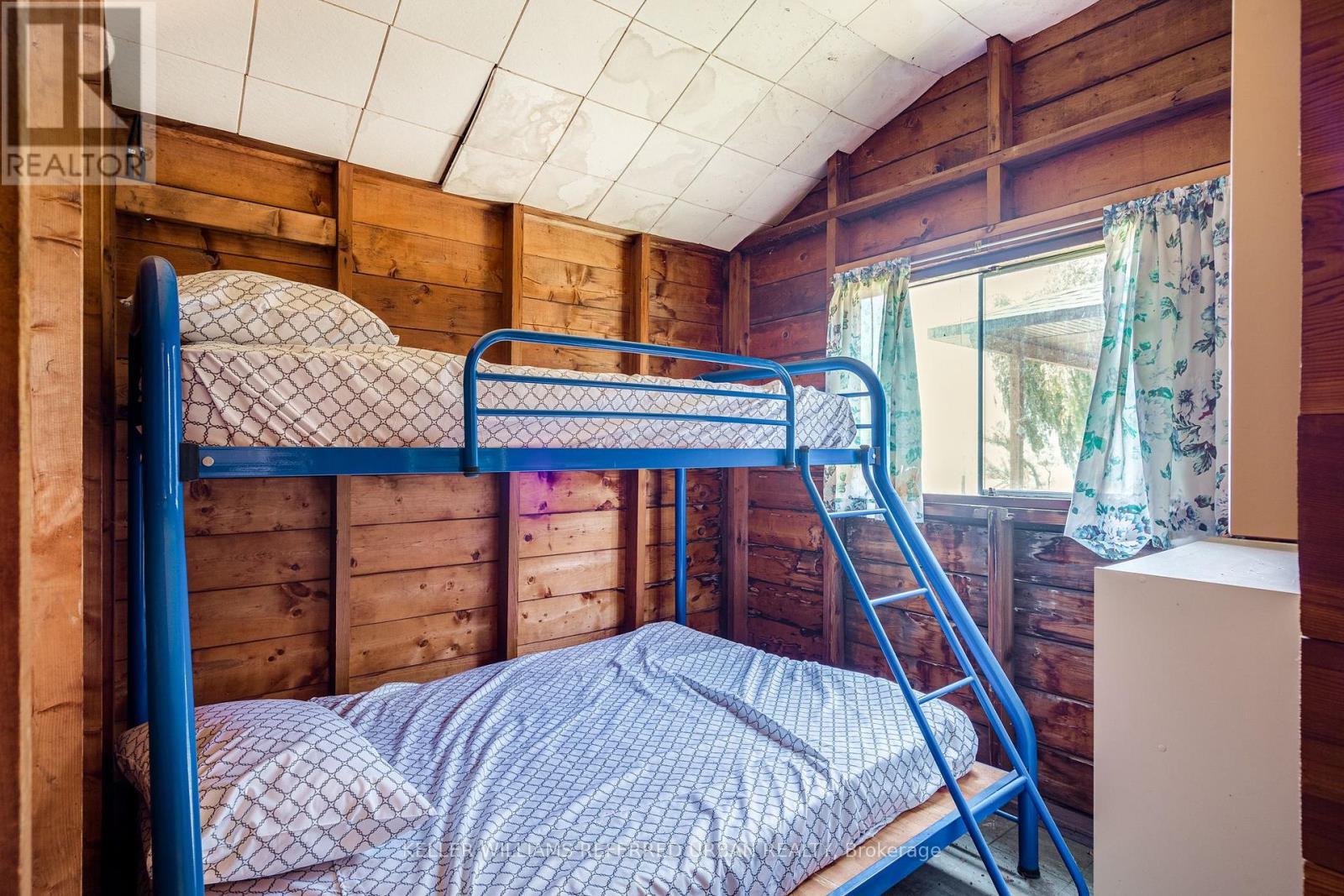 845 Lakeshore Road, Haldimand, ON - Indoor Photo Showing Bedroom