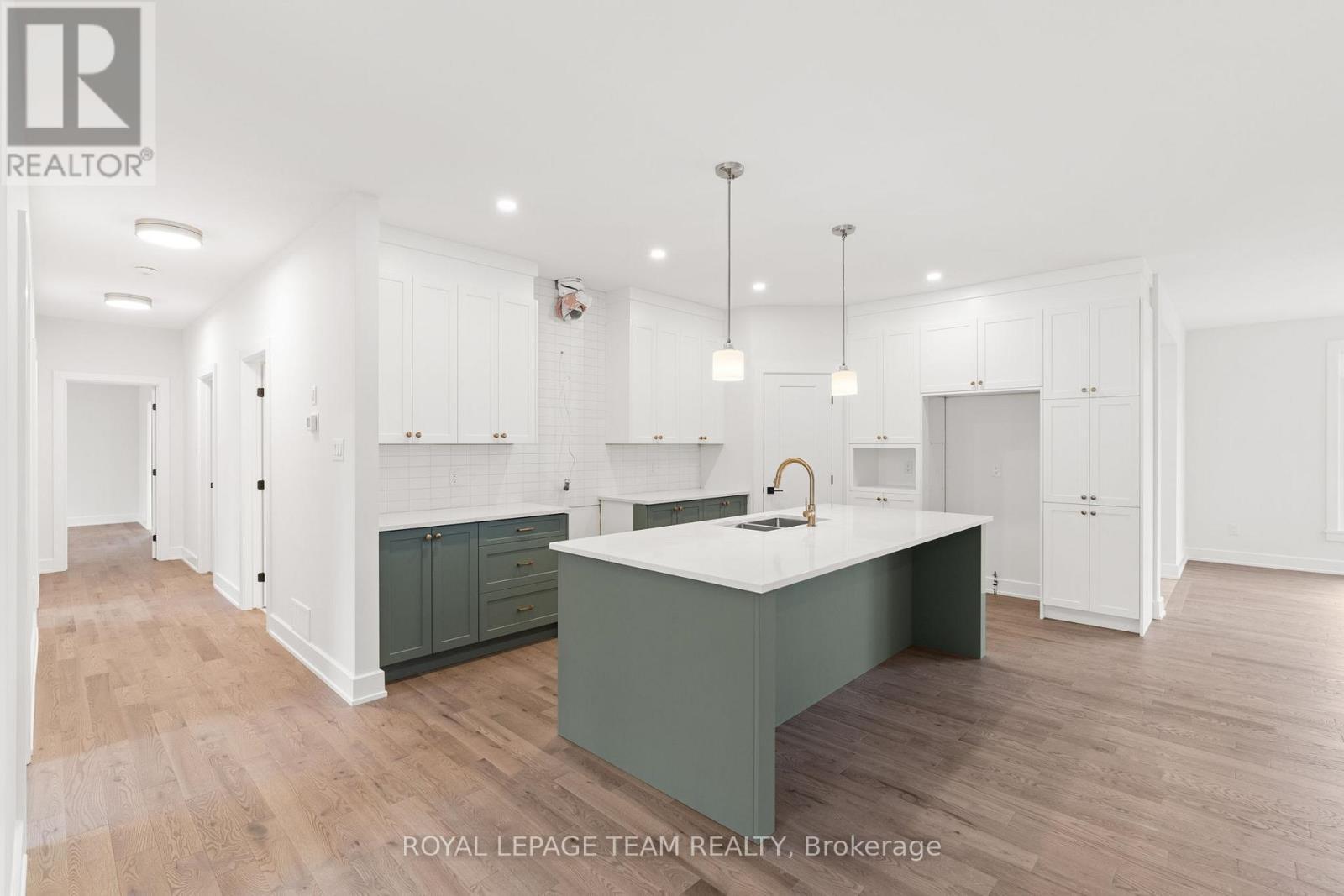 Similar model image; builder variations possible. - 79 Hogan Drive, Mcnab/Braeside, ON - Indoor Photo Showing Kitchen With Upgraded Kitchen
