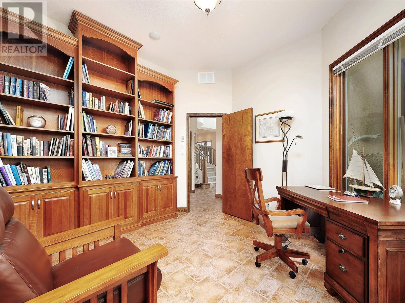 9900 Eastside Road Unit# 9, Vernon, BC - Indoor Photo Showing Office