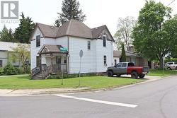 124 Sydenham St. W -