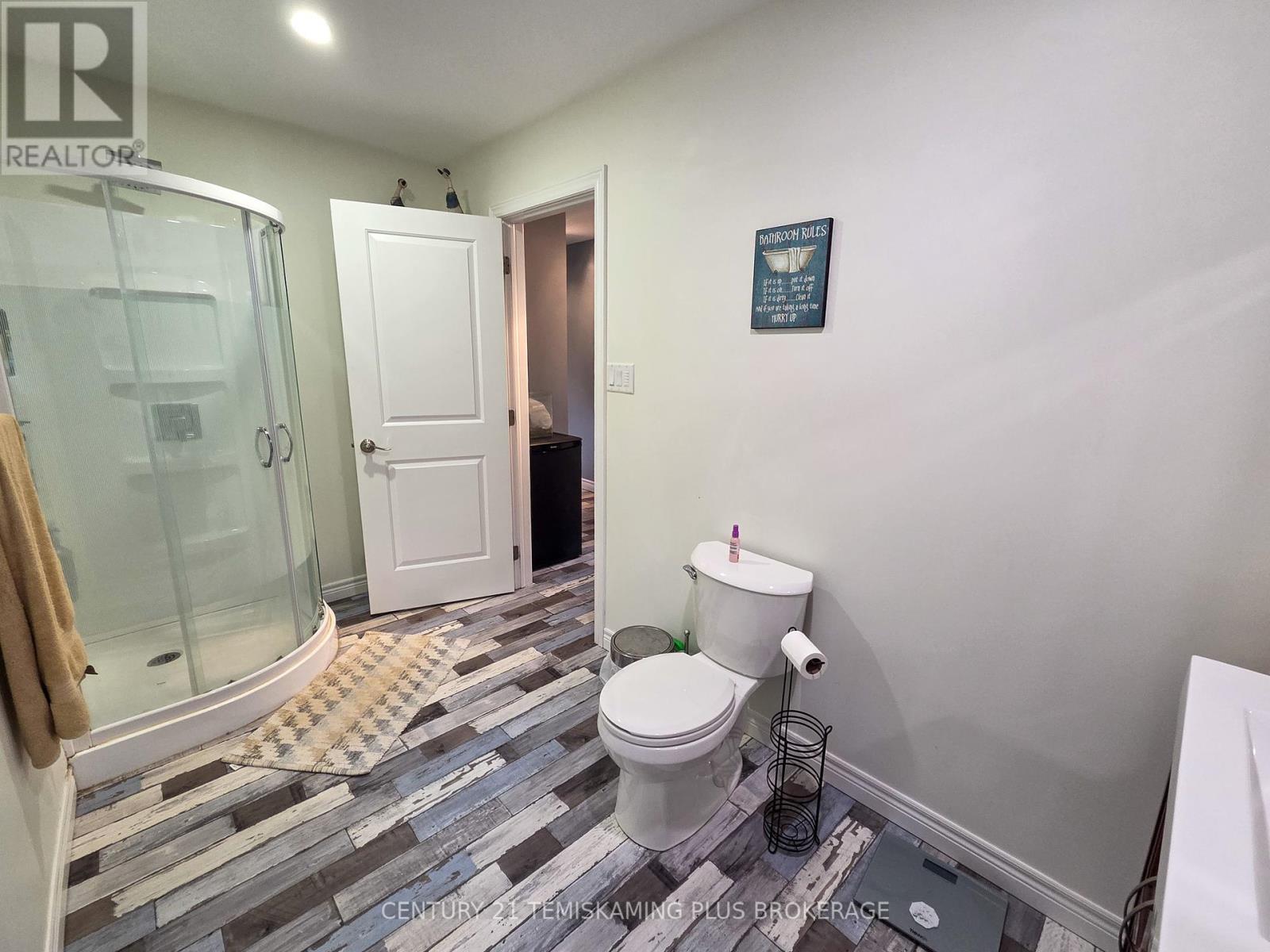 794022 Island Road, Charlton And Dack, ON - Indoor Photo Showing Bathroom