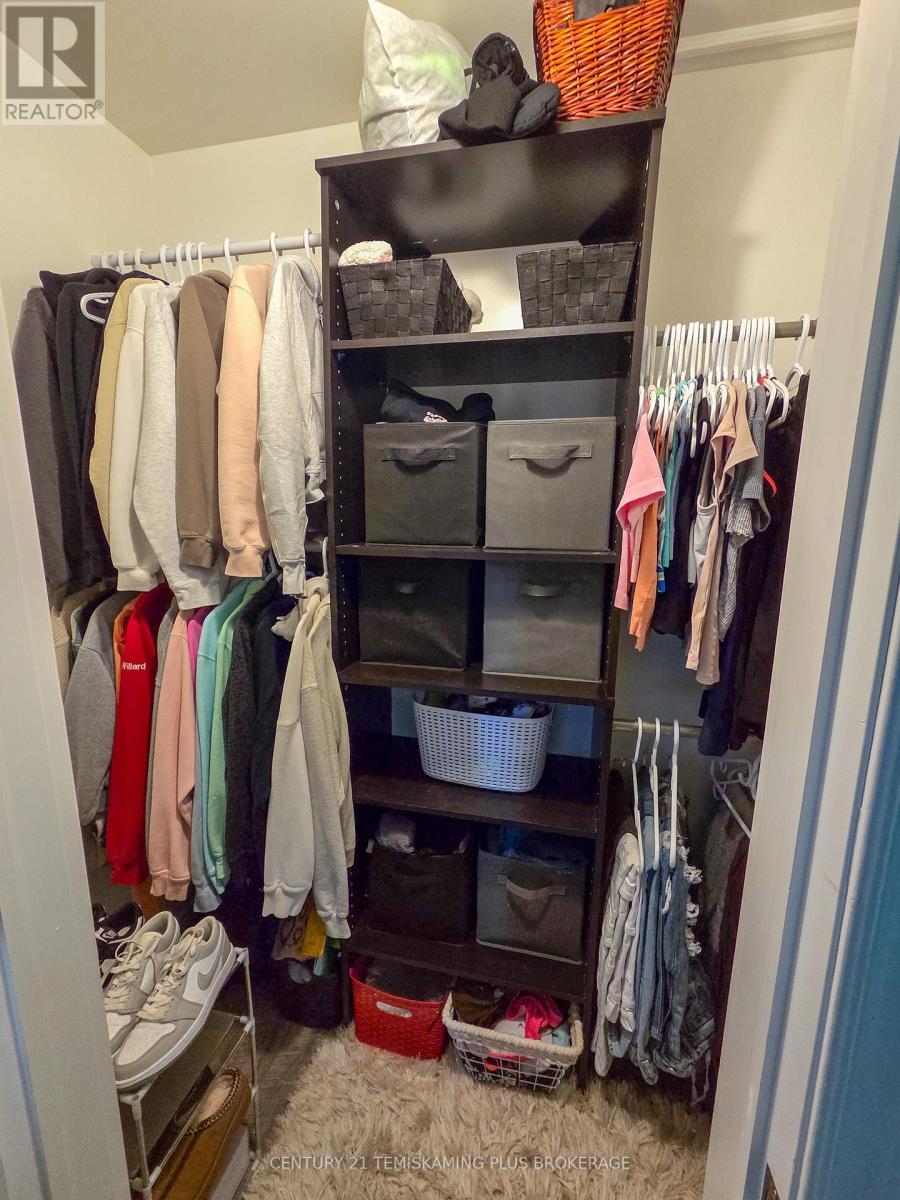 794022 Island Road, Charlton And Dack, ON - Indoor With Storage