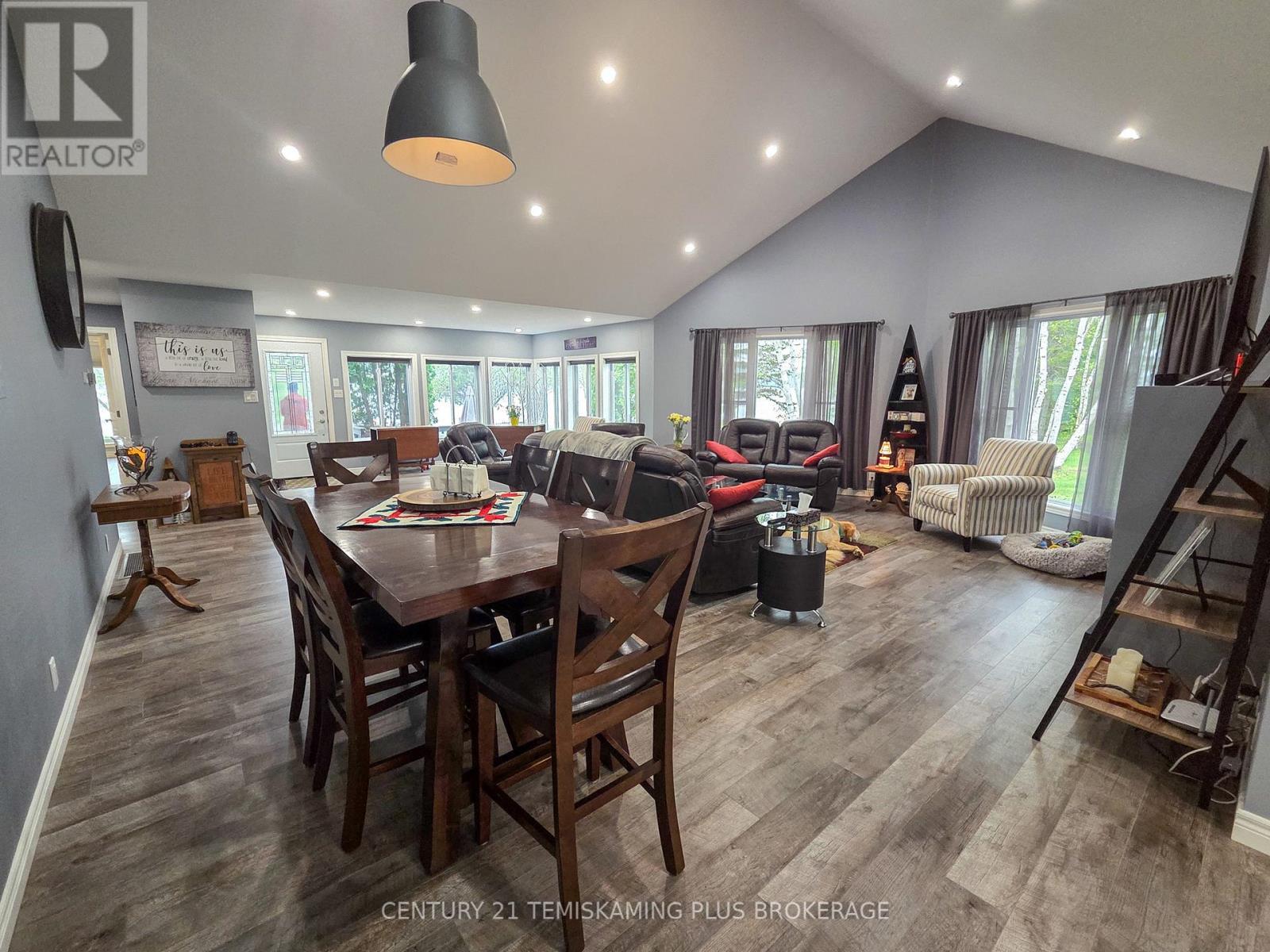 794022 Island Road, Charlton And Dack, ON - Indoor Photo Showing Dining Room