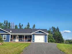 6 Kingsway Drive New Perth, PE C0A 1G0