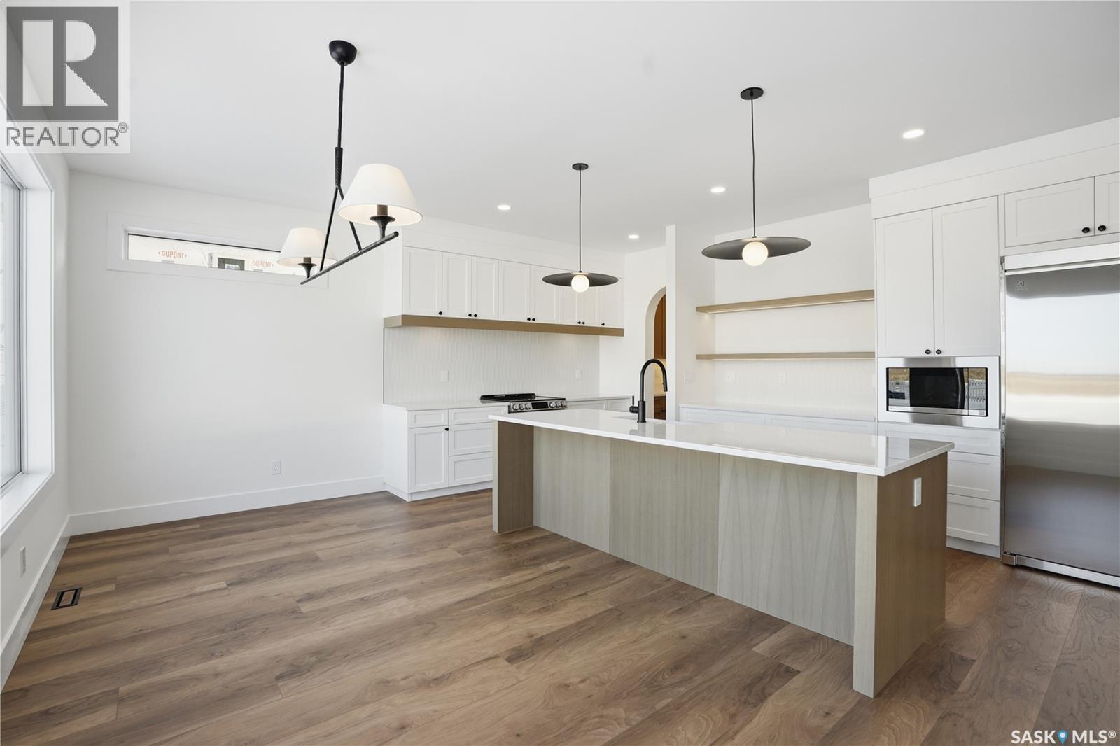 436 Augusta Boulevard, Warman, SK - Indoor Photo Showing Kitchen With Upgraded Kitchen