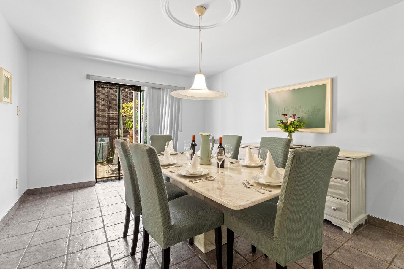 Salle à manger - 6790 Rue St-Zotique E., Montréal (Mercier/Hochelaga-Maisonneuve), QC - Indoor Photo Showing Dining Room