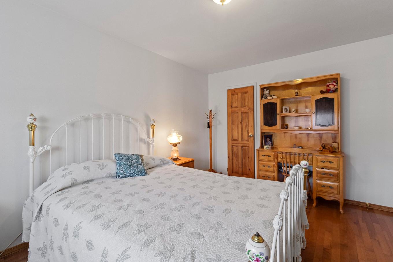 Chambre à coucher - 6790 Rue St-Zotique E., Montréal (Mercier/Hochelaga-Maisonneuve), QC - Indoor Photo Showing Bedroom