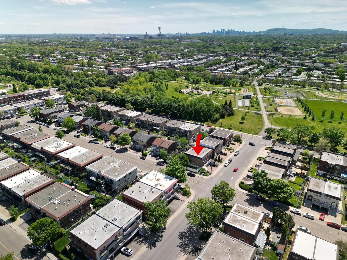 À proximité - 6790 Rue St-Zotique E., Montréal (Mercier/Hochelaga-Maisonneuve), QC - Outdoor With View